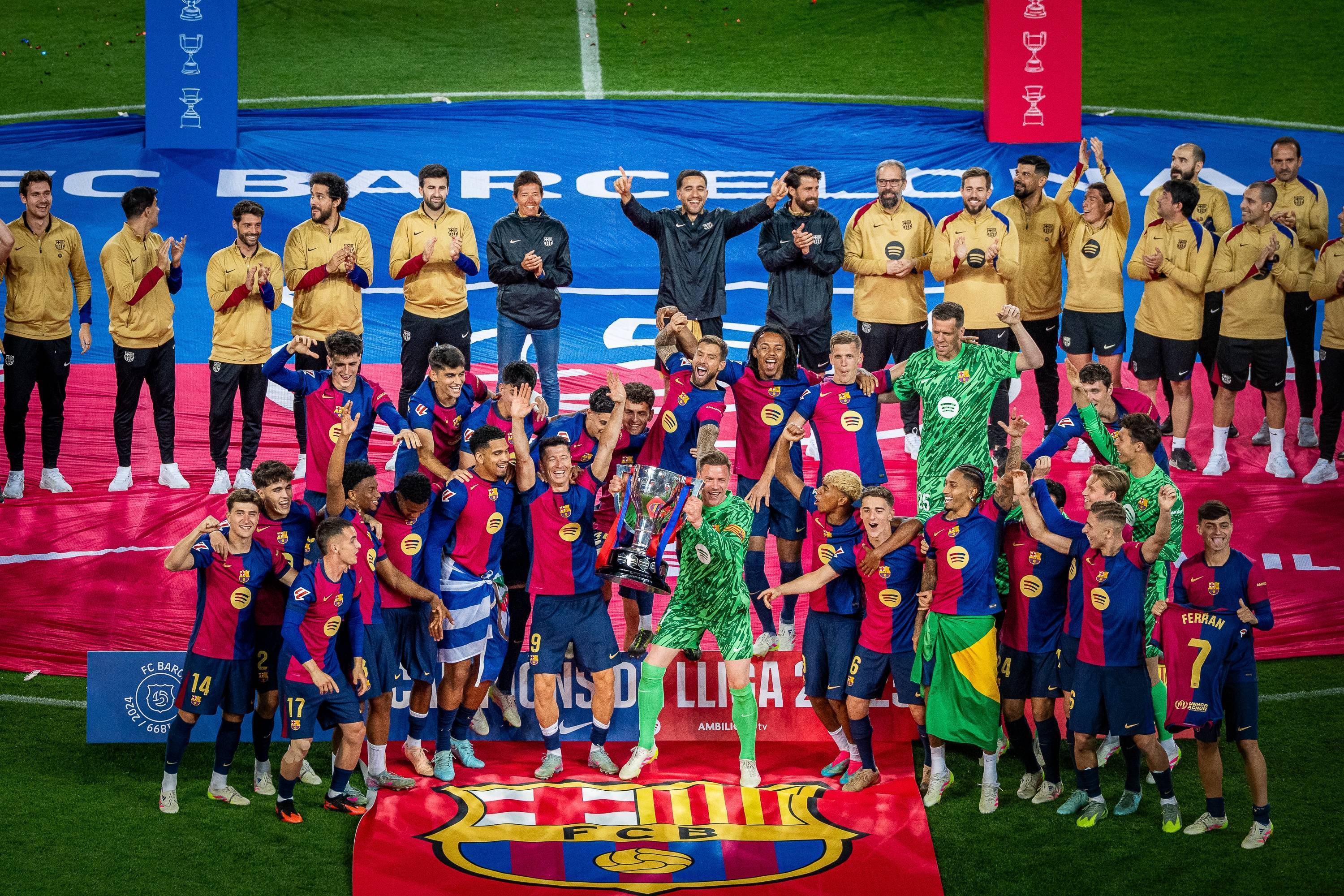 史诗级成就！巴萨2025年37场西甲连续破门轰102球，追平82年前传奇神迹